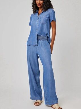 Bella Dahl Tencel Chambray Wide Leg Smocked Waist Blue Pants size Small